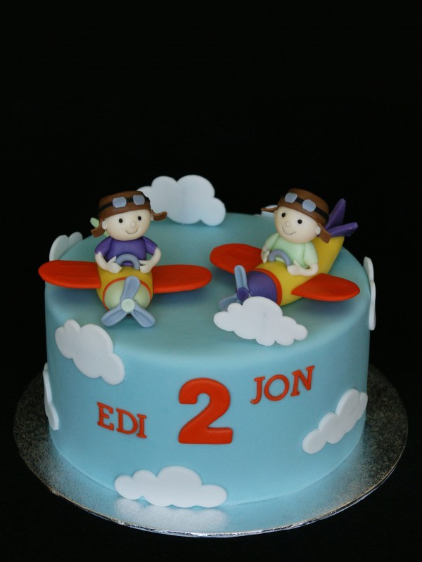 Two pilots birthday cake