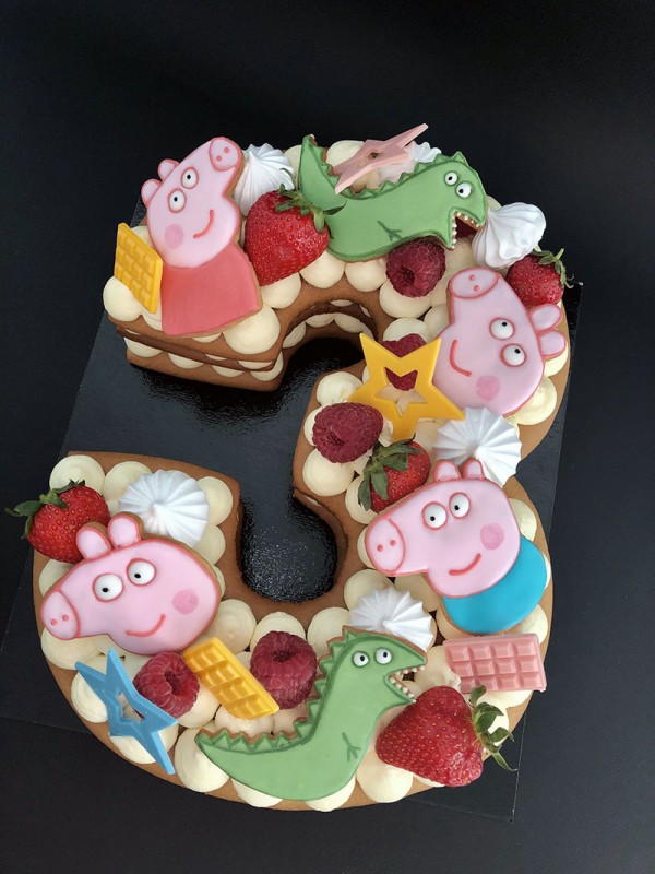 Peppa pig number cake