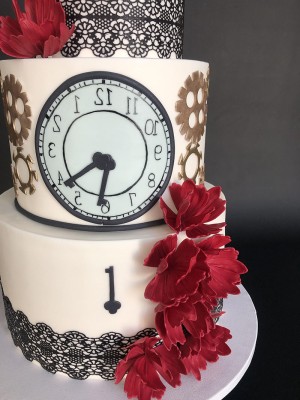 Alice in Wonderland wedding cake